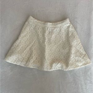 White lace circle skirt - L’Amour brand from Macys - thick and lined - SMALL